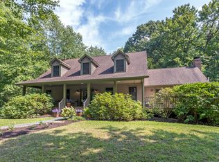 30 Booth Rd, Roxbury, CT 06783