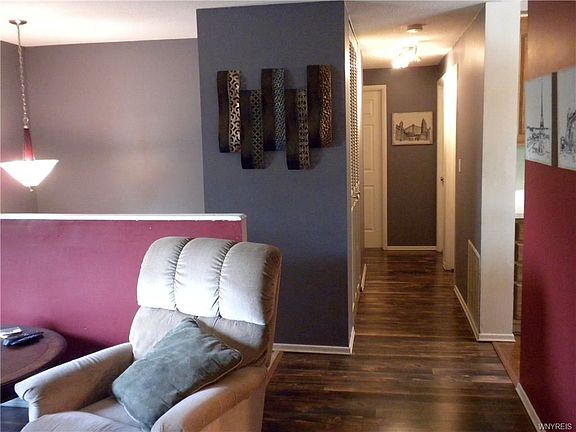 5th image of 99 Autumnwood Dr