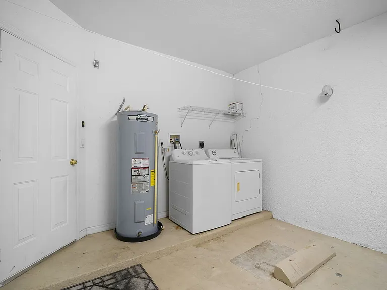 8535 Athena Ct — Photo 21