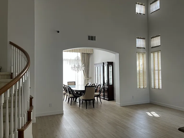 2558 Carlton Pl — Photo 7