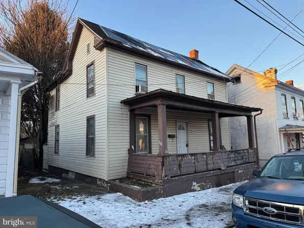 130 Pennsylvania Ave, Martinsburg, WV 25404
