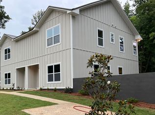 238B Summerhill Rd, Auburn, AL 36830