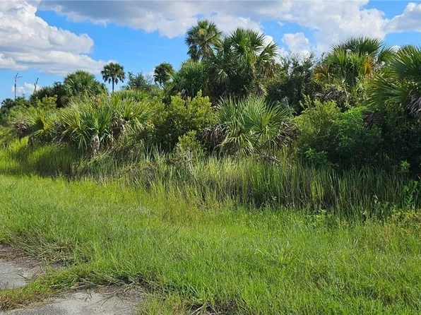 12 Stuckert St, North Pt, FL 34288