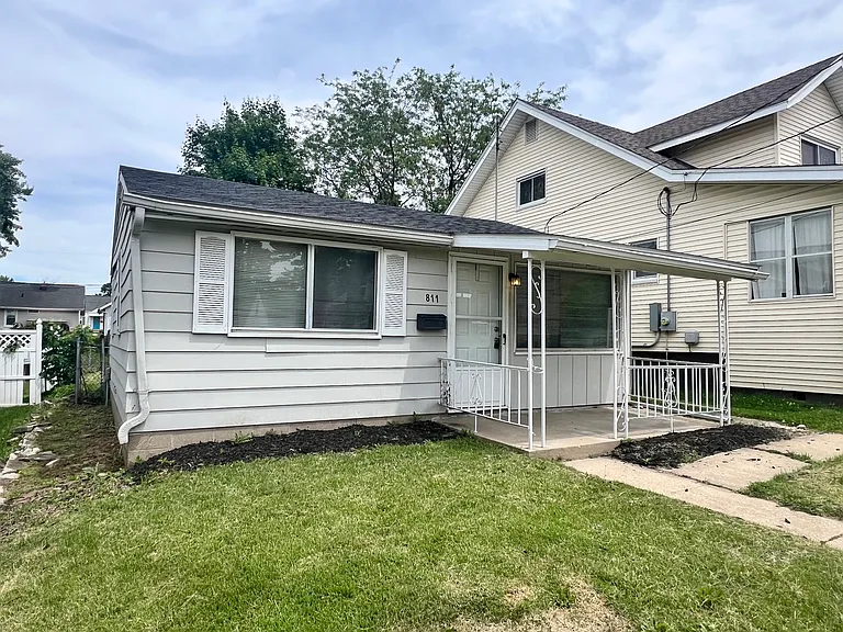811 E Lake Ave — Photo 14