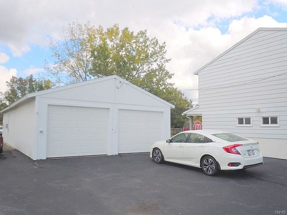 2nd image of 4868 Odonnell St