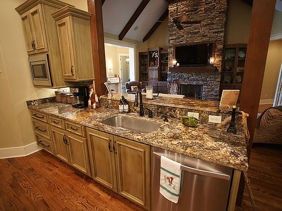 5th image of 4145 Dickens Place Dr W