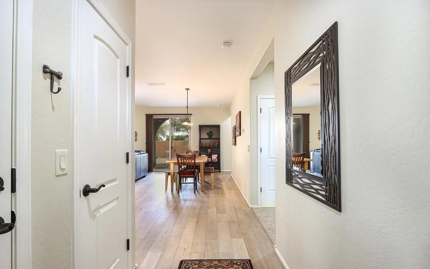 2 bed, 1302 sqft, $2,700 — Photo 3