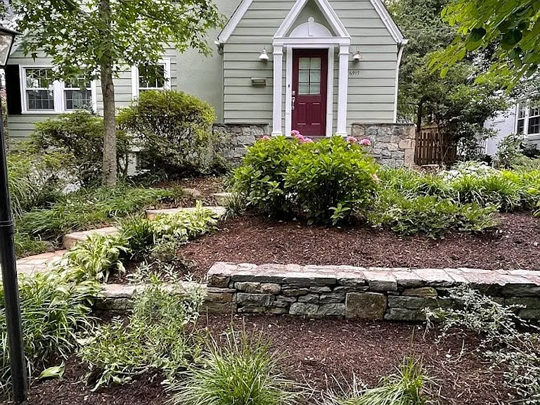 6917 Woodside Pl — Photo 2