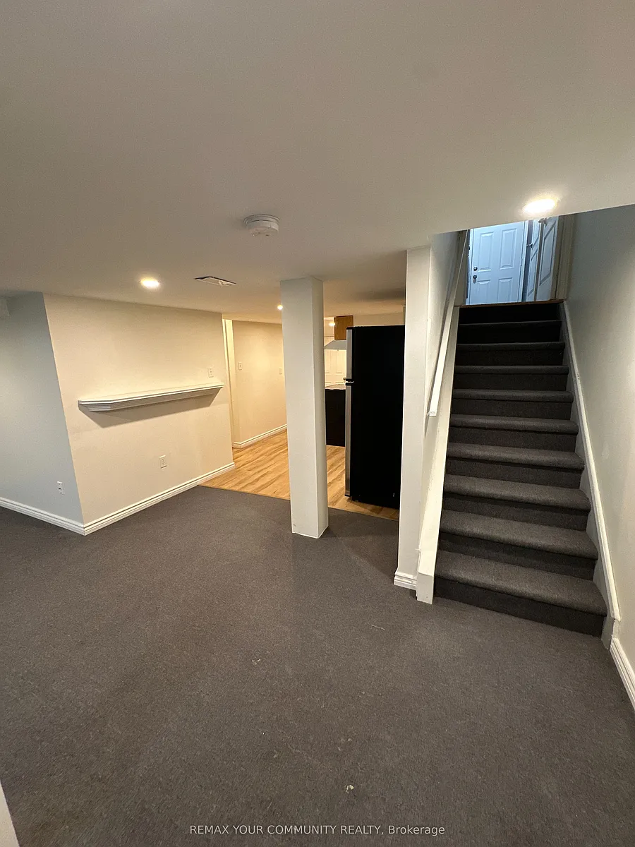 Building Photo - 33 Brightsview Dr