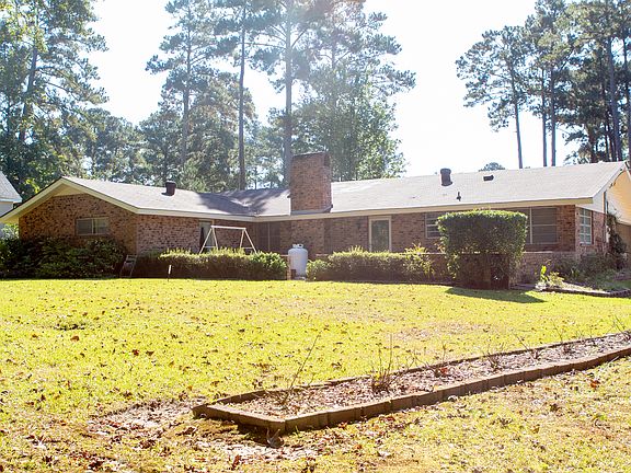 4th image of 2112 Shawnee Dr