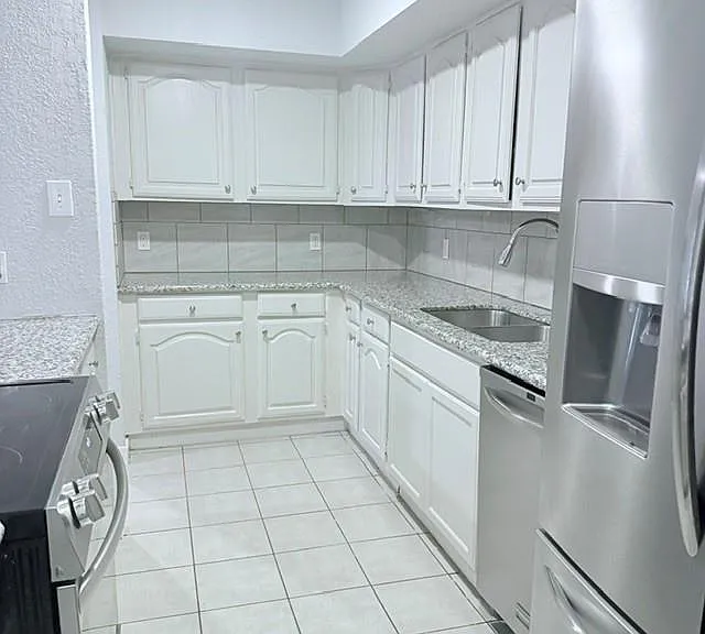 5202 Santrey Dr — Photo 9
