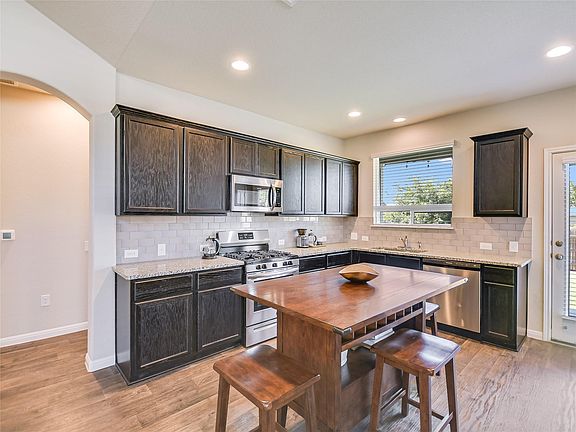 3rd image of 1513 Gropius Ln #27A