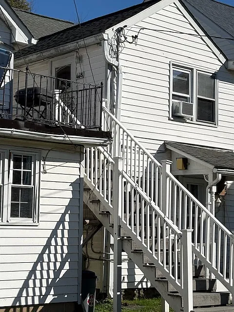 2 bed, $1,000 — Photo 2