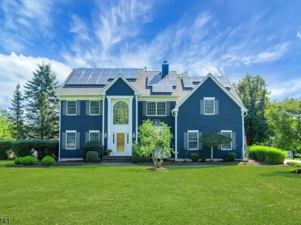 7 Bentley Way, Washington Twp., NJ 07853