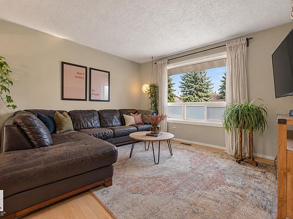 4th image of 4709 26th Ave NW