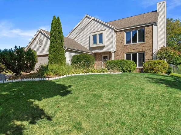 1913 Rustic WAY, Waukesha, WI 53186