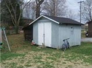 305 Hyndman Rd, Dickson, TN 37055