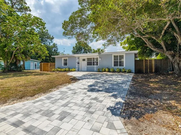 3959 Marlin Dr SE, Saint Petersburg, FL 33705