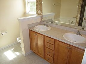 3rd image of 323 Prescott Ct
