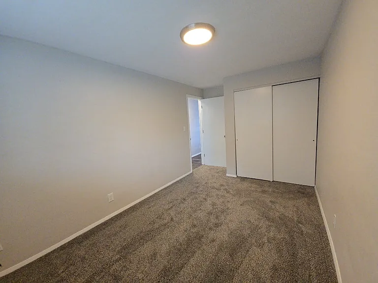 1005 E Pearl St #C — Photo 13