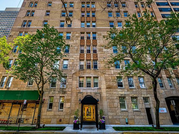2nd image of 5000 S East End Ave APT 16C