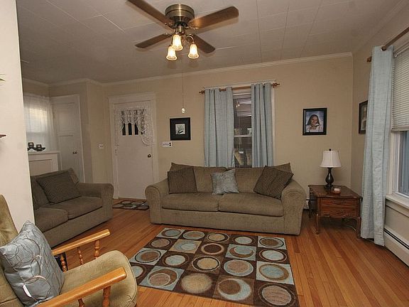 4th image of 3704 Farragut Ave