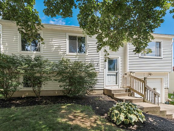 3rd image of 2458 Opal Ct