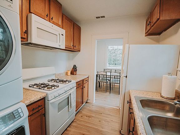 5th image of 1033 43rd St