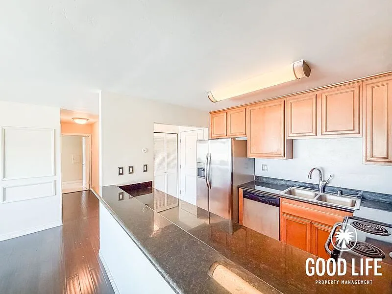 2 bed, 2.0 bath, 891 sqft, $2,650 — Photo 3