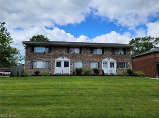 190-196 Kenridge Rd, Akron, OH 44333