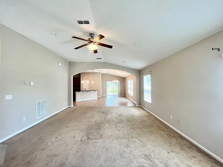 1009 Mayfair Creek Ct — Photo 7
