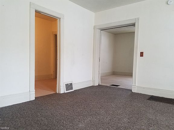 4th image of 425 Liberty St APT 1
