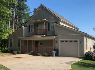 810 Relaxing Ln, Seneca, SC 29672