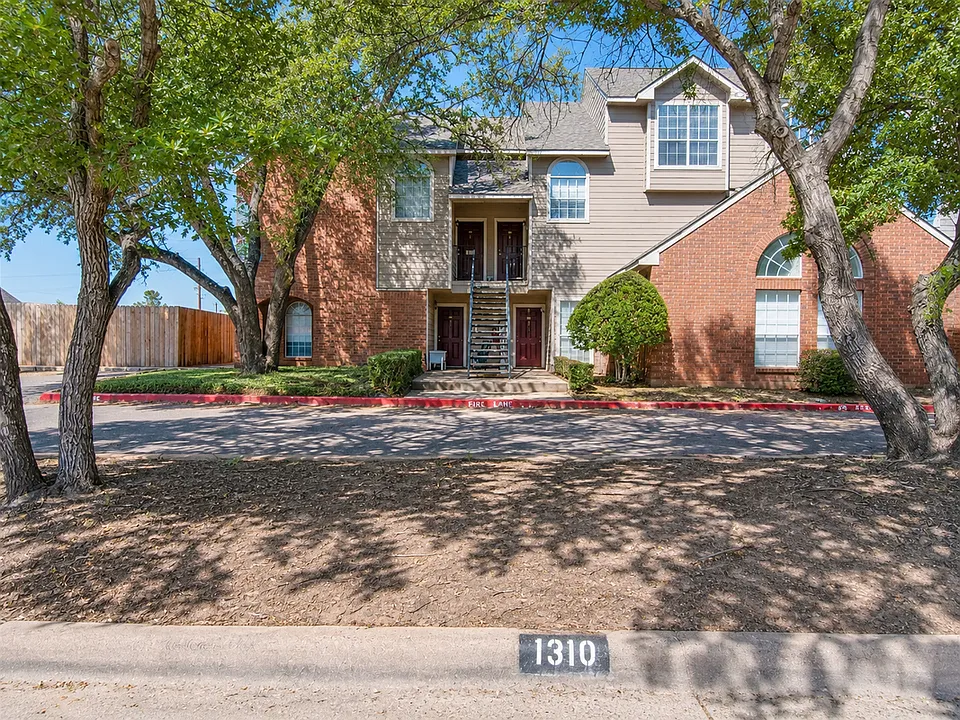 1310 Westheimer Rd #209