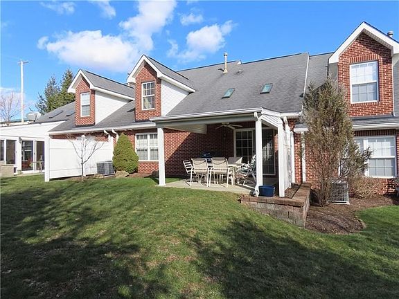 3rd image of 10557 Ironwood Ln