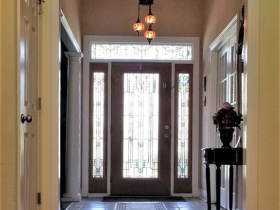 5th image of 608 Flagstaff Dr