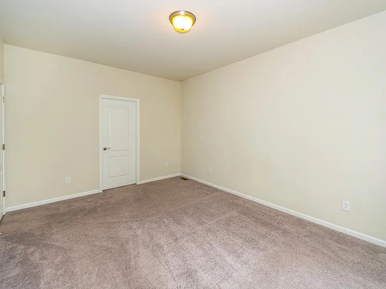 2801 Dillon Dr — Photo 45