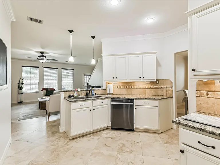 22538 Goss Spring Ct — Photo 8
