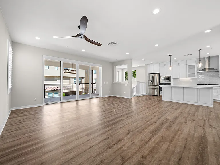16205 Camden Cir — Photo 15