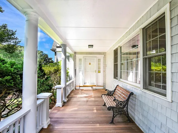 222 Sippewissett Road, Falmouth, MA 02540