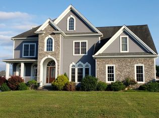 23 Royal Crest Rd, Horseheads, NY 14845