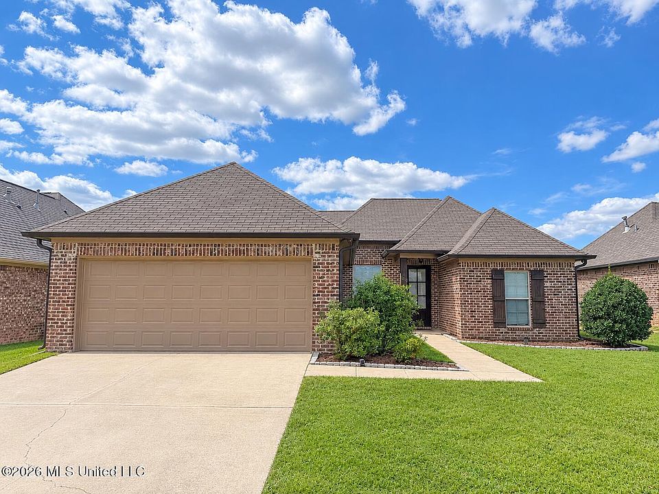 1st image of 303 Ridge Pointe Dr