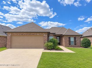 303 Ridge Pointe Dr, Brandon, MS 39042