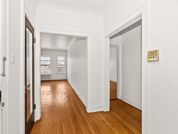 3rd image of 439 Ridge Ave APT 2