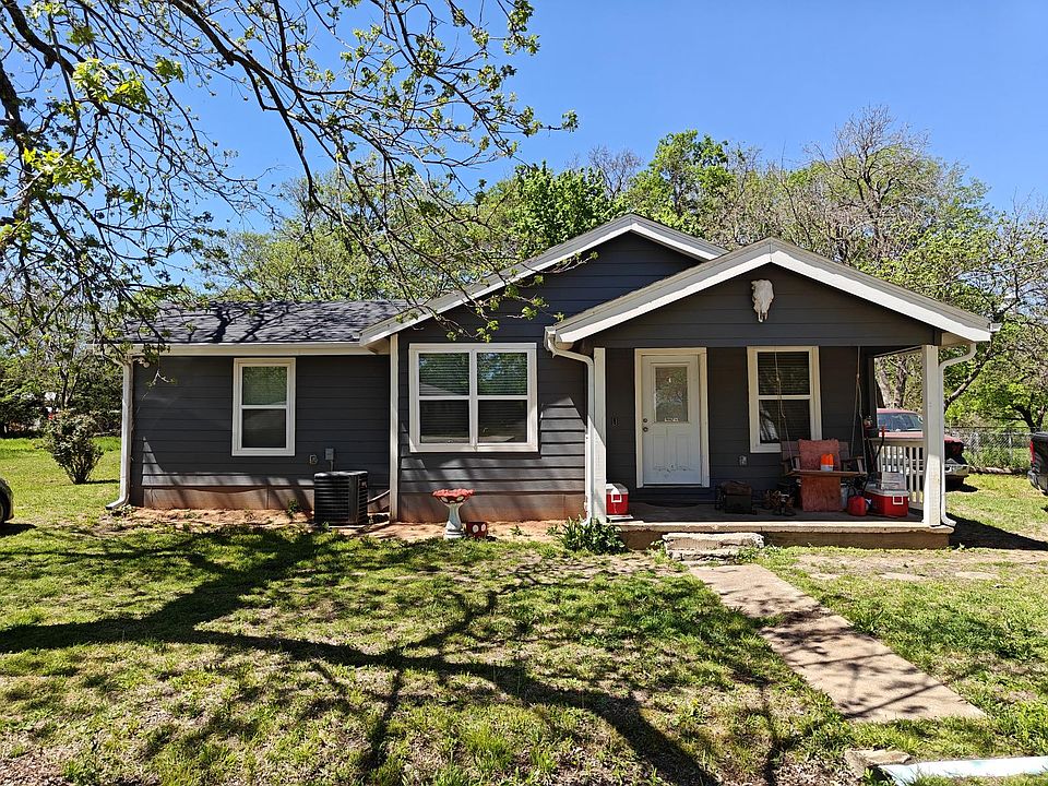 1st image of 204 S Jernigan St