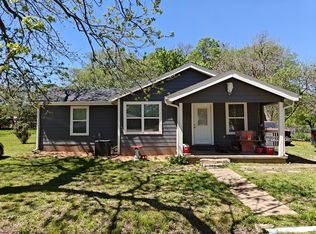 204 S Jernigan St, Bells, TX 75414