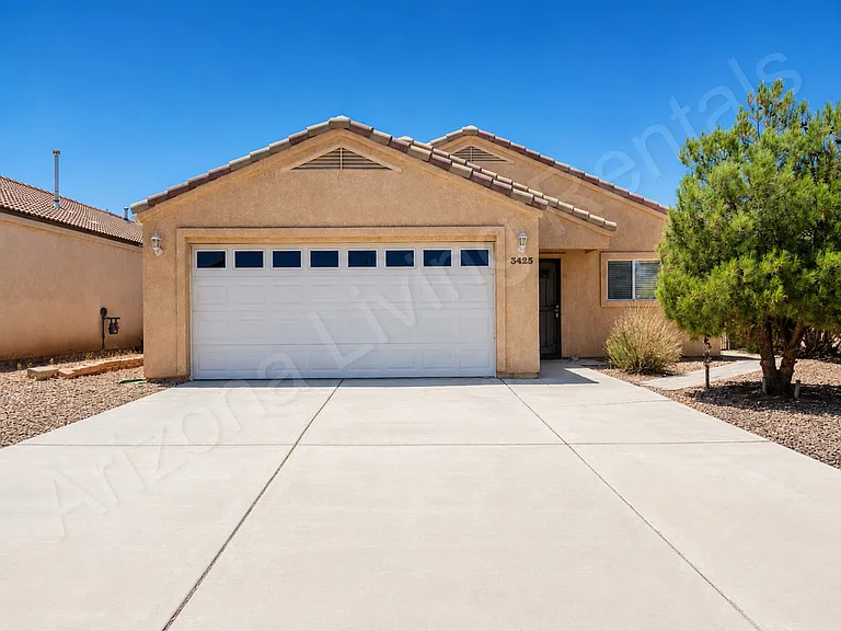 3425 N Yuma St — Photo 1