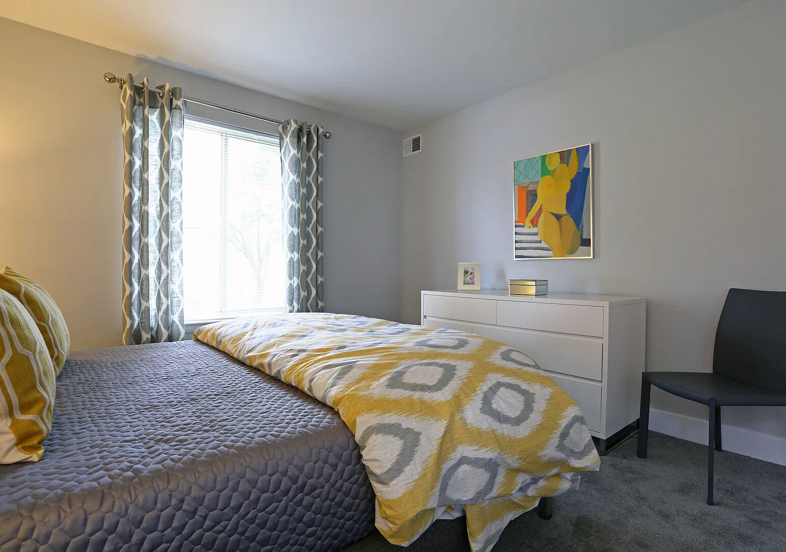 Hillside Apartments — Photo 3