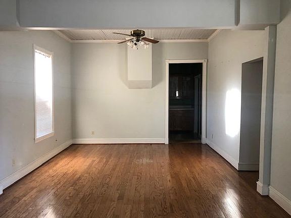 5th image of 399 E Pine St