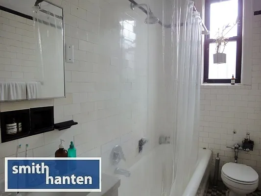 Rented by Smith Hanten Properties | media 27